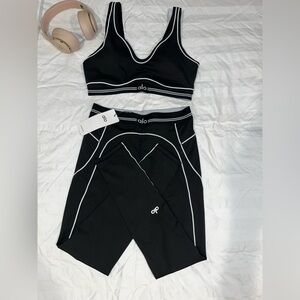 ALO Yoga Black and white Activewear